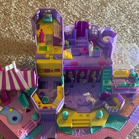 Polly pocket magical mansion' Purple & Pink Toy Play Mansion with Accessories - Picture 3 of 10